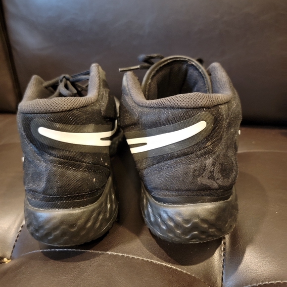 Kevin Durant Trey 5. Size 12. In Fair Condition - Picture 4 of 5